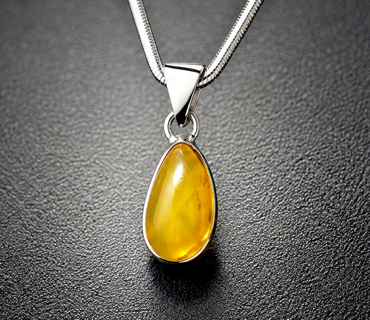 Unique Premium Olive Yellow Amber 925 Sterling Silver Pendant 22mm