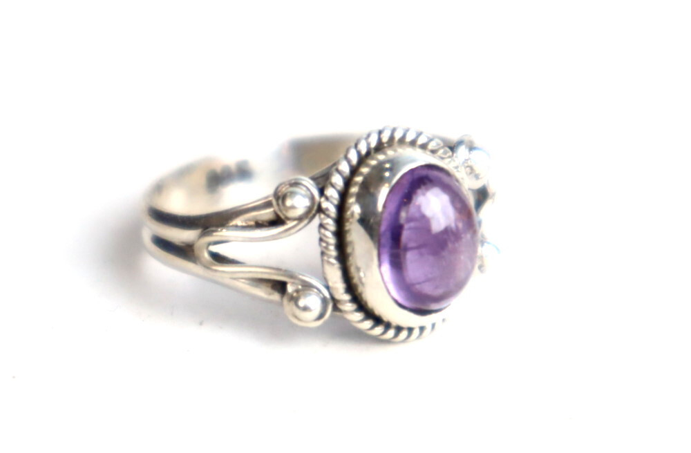 Prettily Natural Clear Deep Purple Amethyst .925 Sterling Silver Ring #7