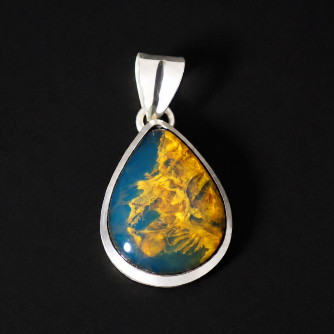 Clear deep blue Natural Dominican Amber teardrop 925 Sterling Pendant 29 mm