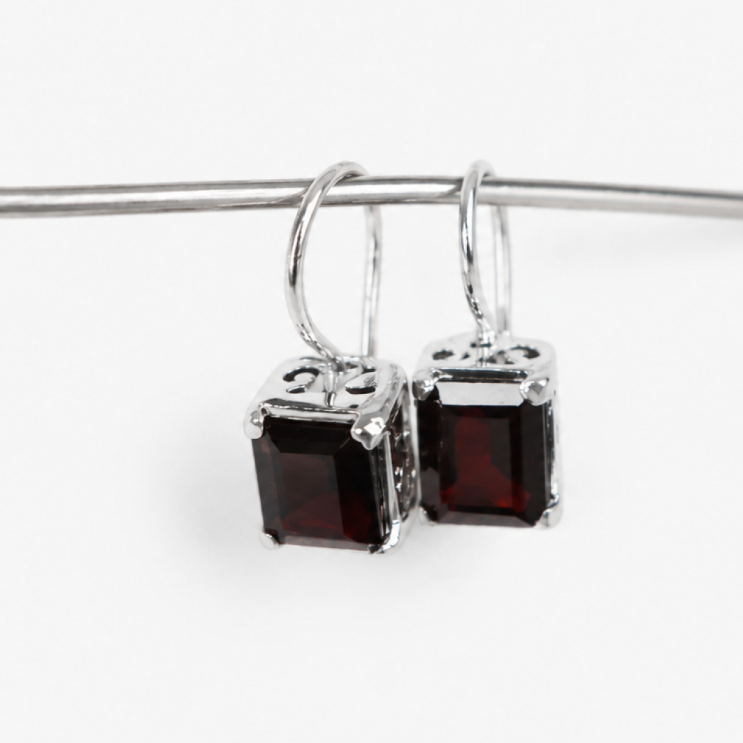 blood red garnet rectangle 925 Sterling Silver Earrings 20 mm