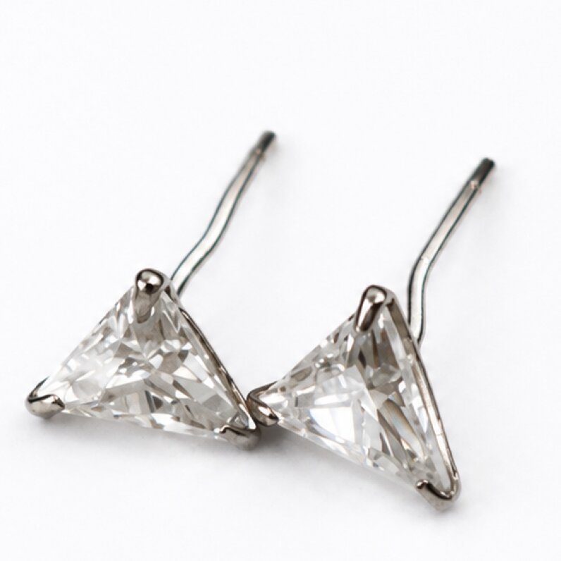 Clear White Topaz triangle 925 Sterling Silver Earrings 7 mm – photo 3