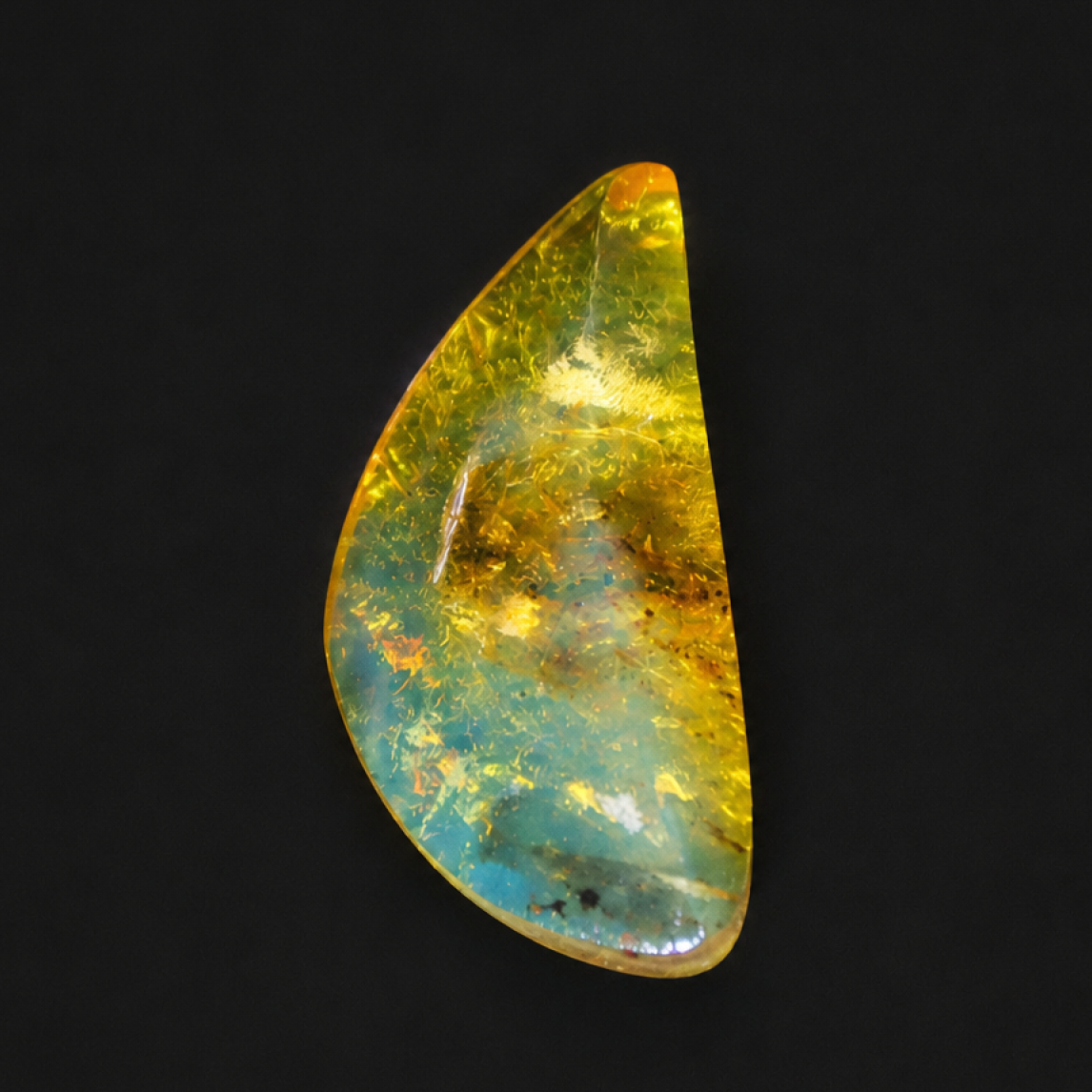 Clear green blue Natural Dominican Amber faceted Polished Stone 29 mm