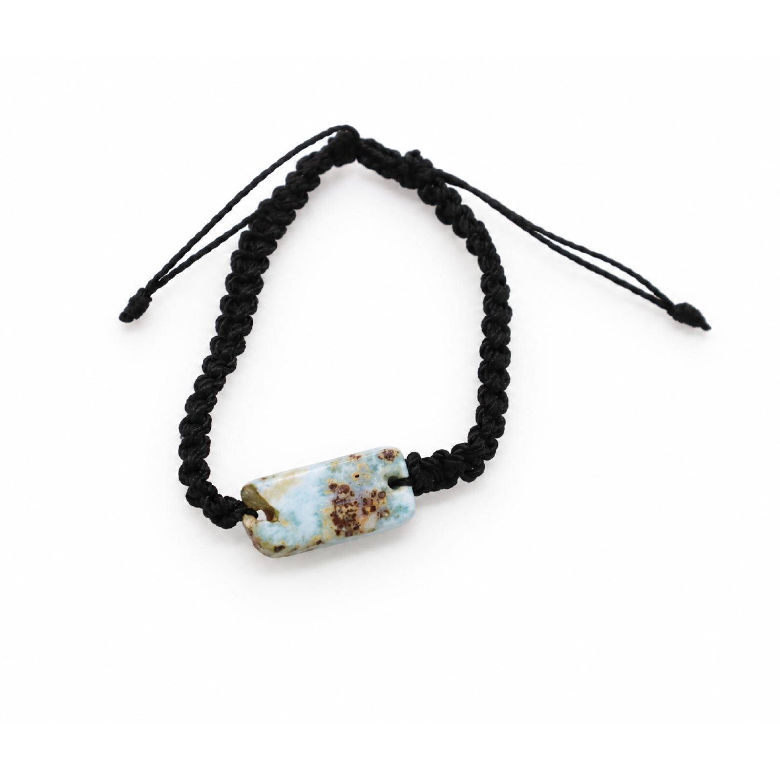 Artisan made red blue Dominican Larimar macrame bracelet 26mm(defect)