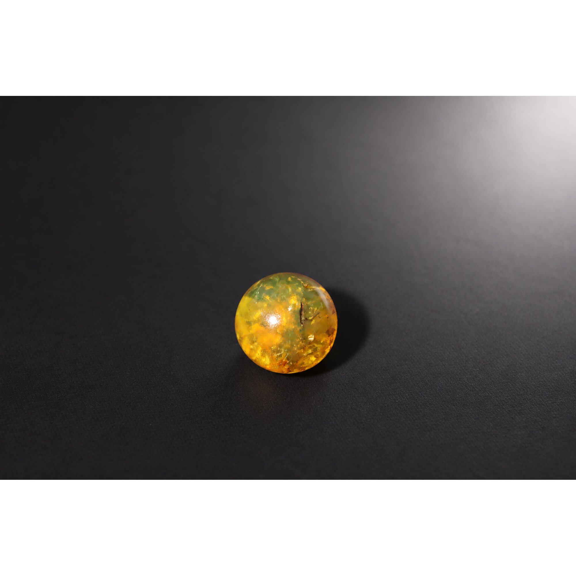 Natural green yellow Dominican amber sphere/ball 20.2mm – photo 9
