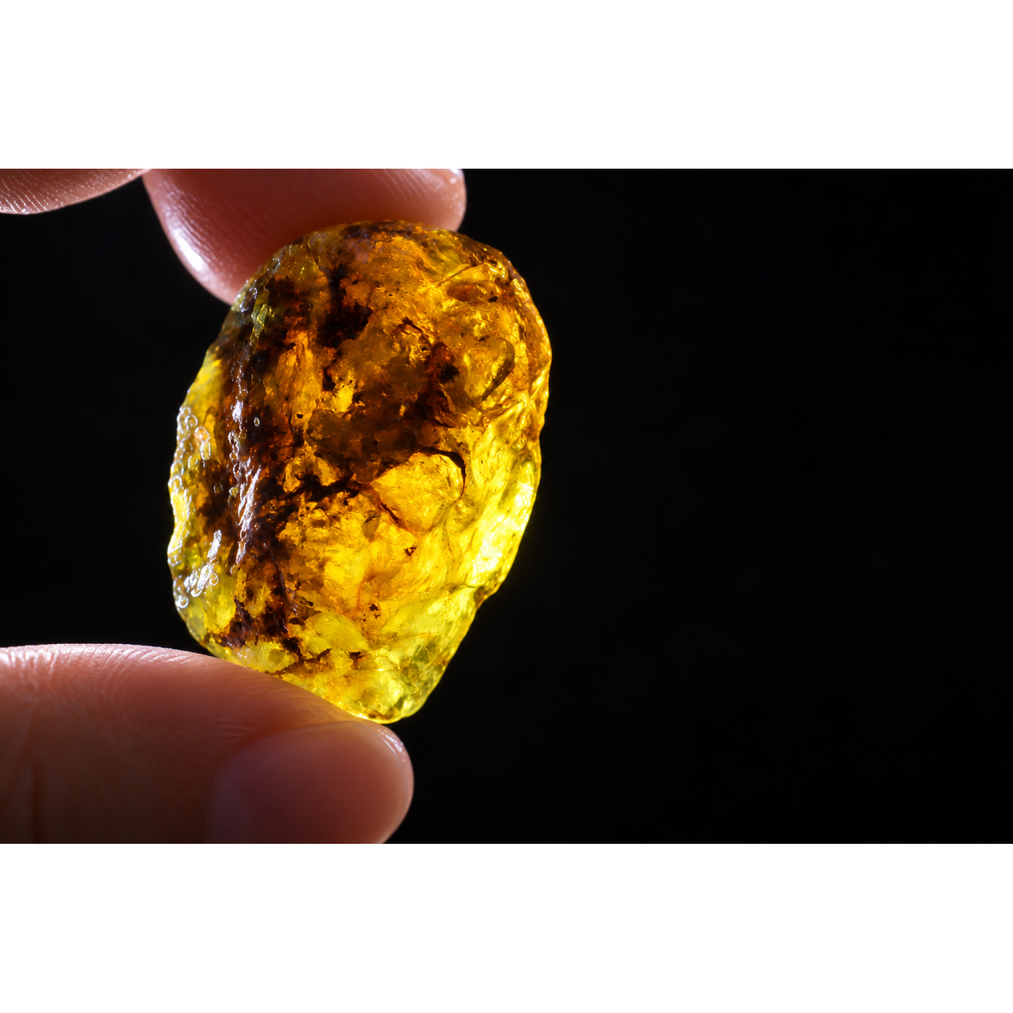 Earth mined green blue rough specimen Dominican amber 33.2g – photo 3
