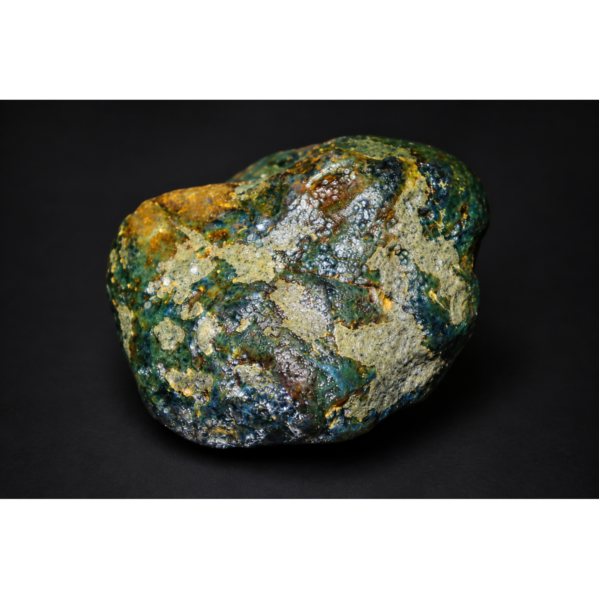 Pure natural olive green rough specimen Dominican amber 43.5g – photo 4