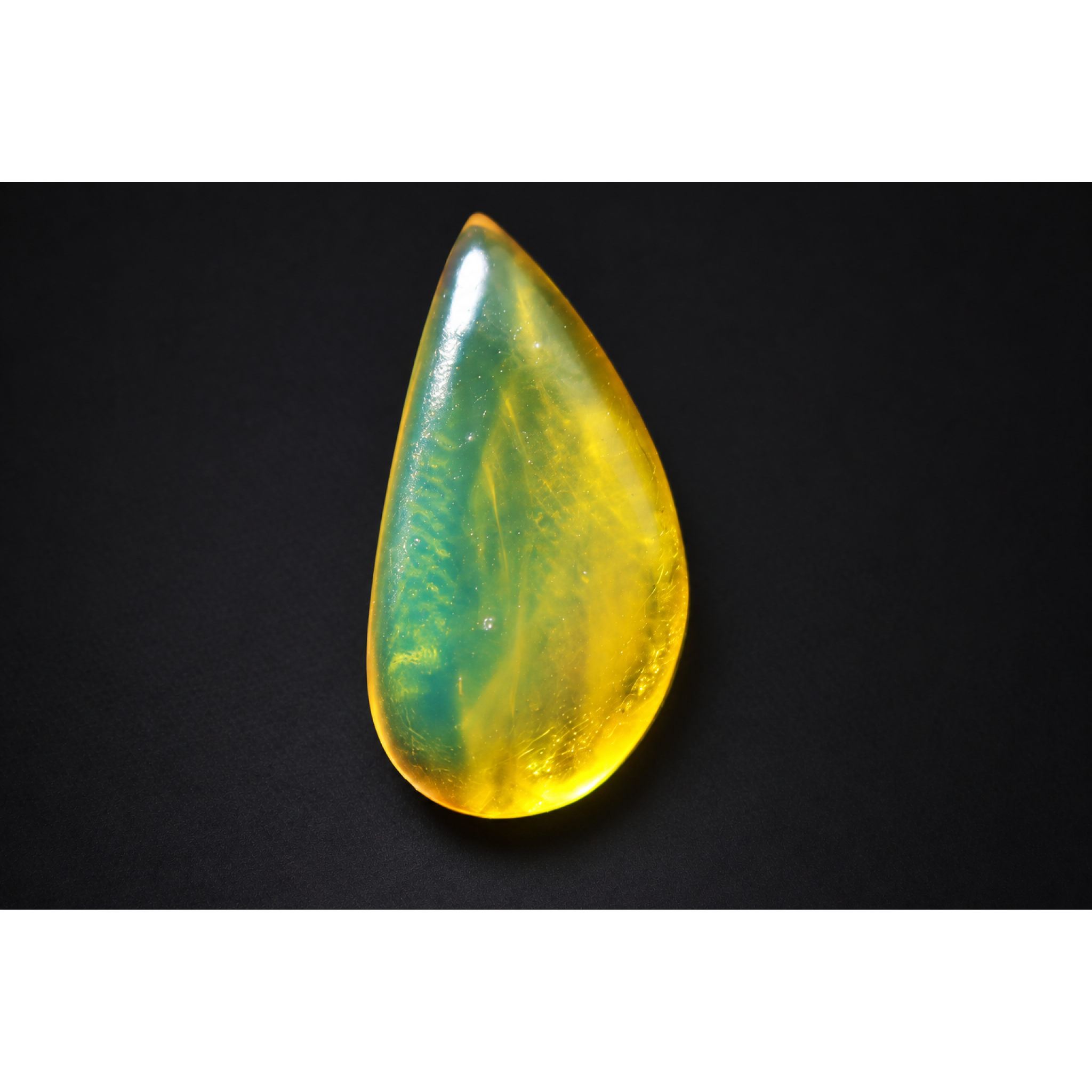 Authentic green yellow polished Dominican amber 0.8g – photo 4