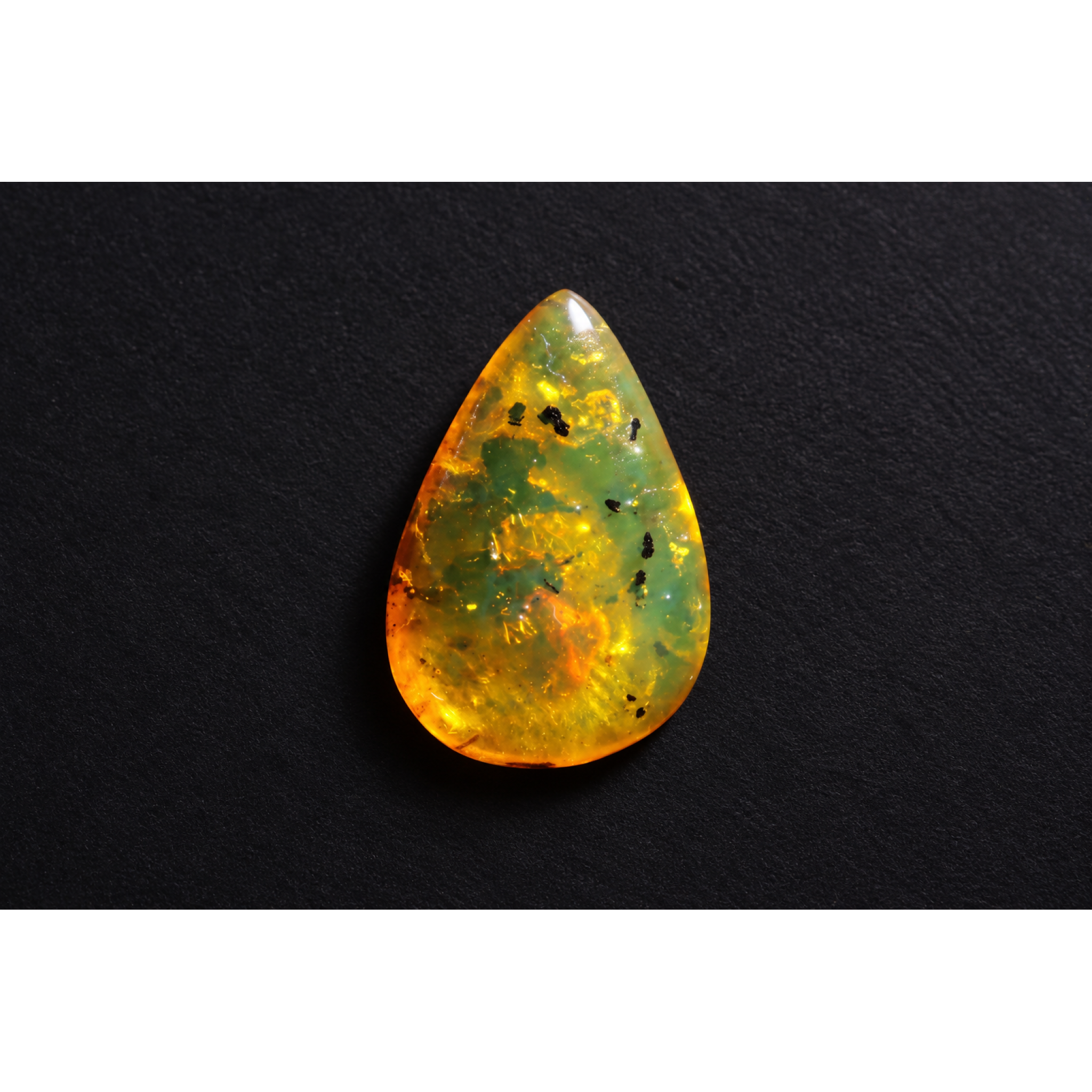Untreated green orange polished Dominican amber 1.2g – photo 4