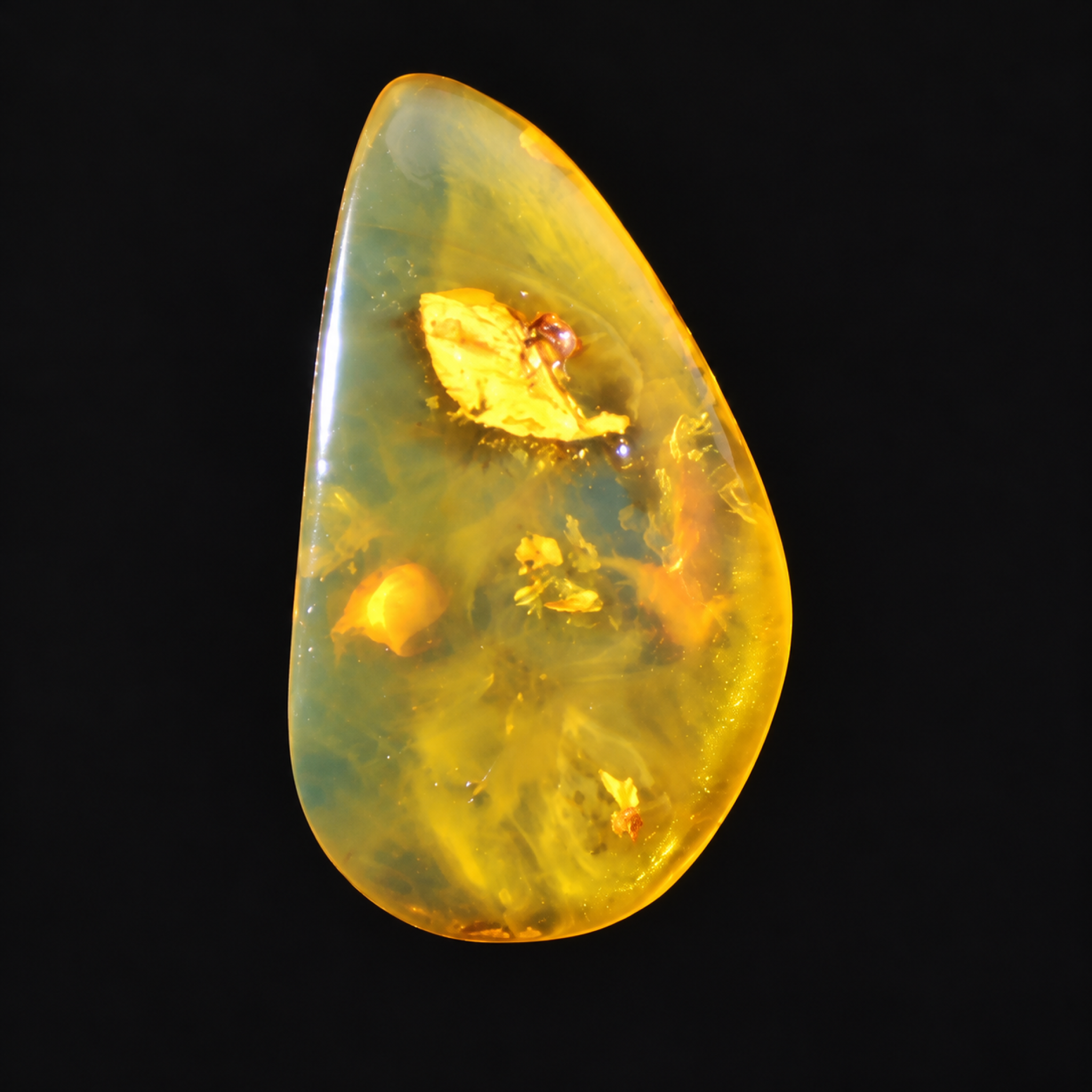 Natural green yellow polished Dominican amber – photo 2