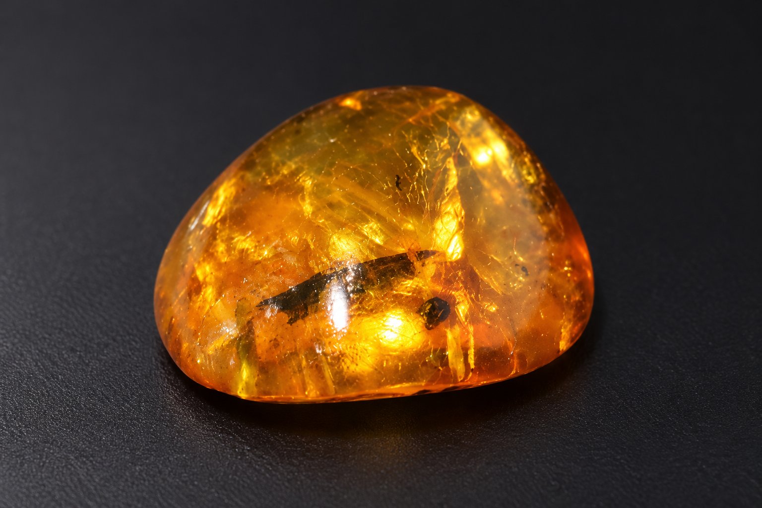 Genuine yellow orange polished Dominican amber – photo 6