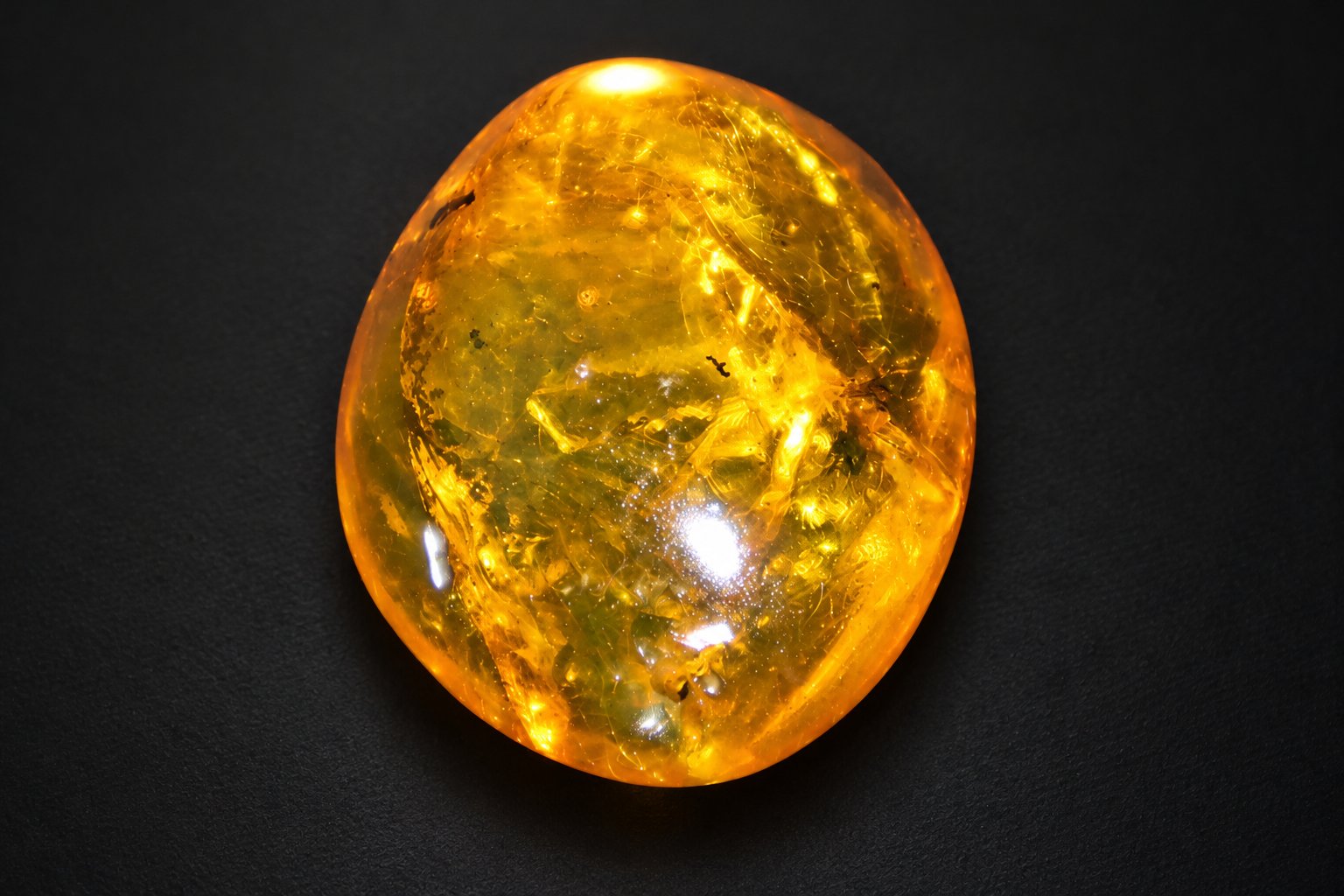 Genuine yellow orange polished Dominican amber – photo 7