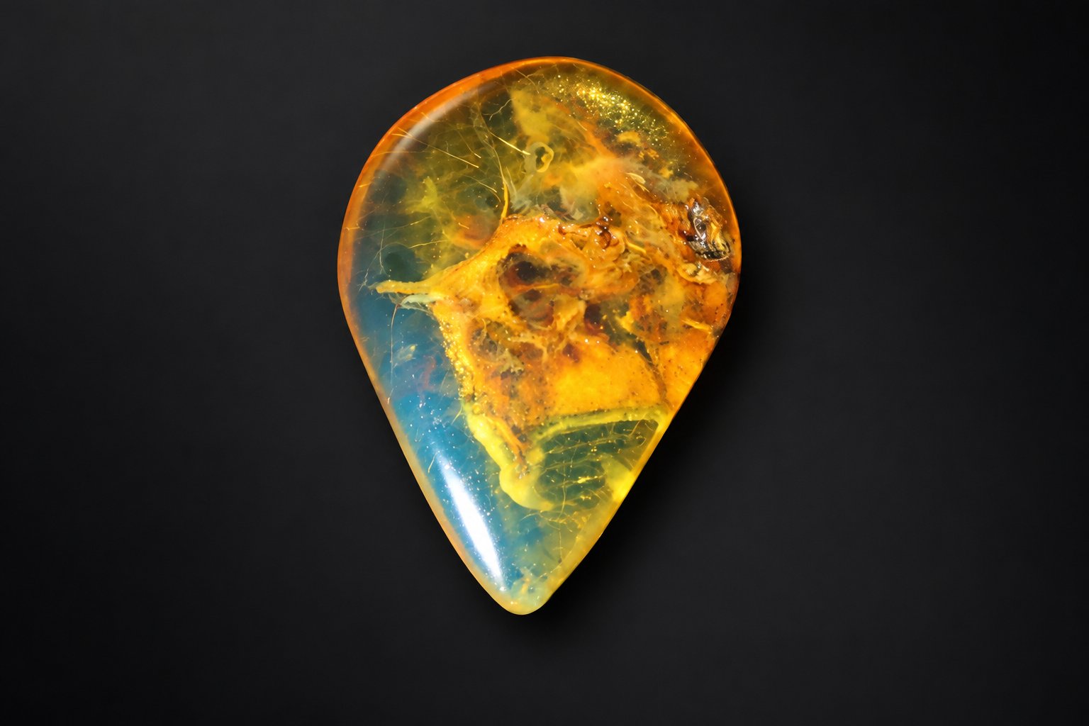 Authentic sky blue polished Dominican amber – photo 8