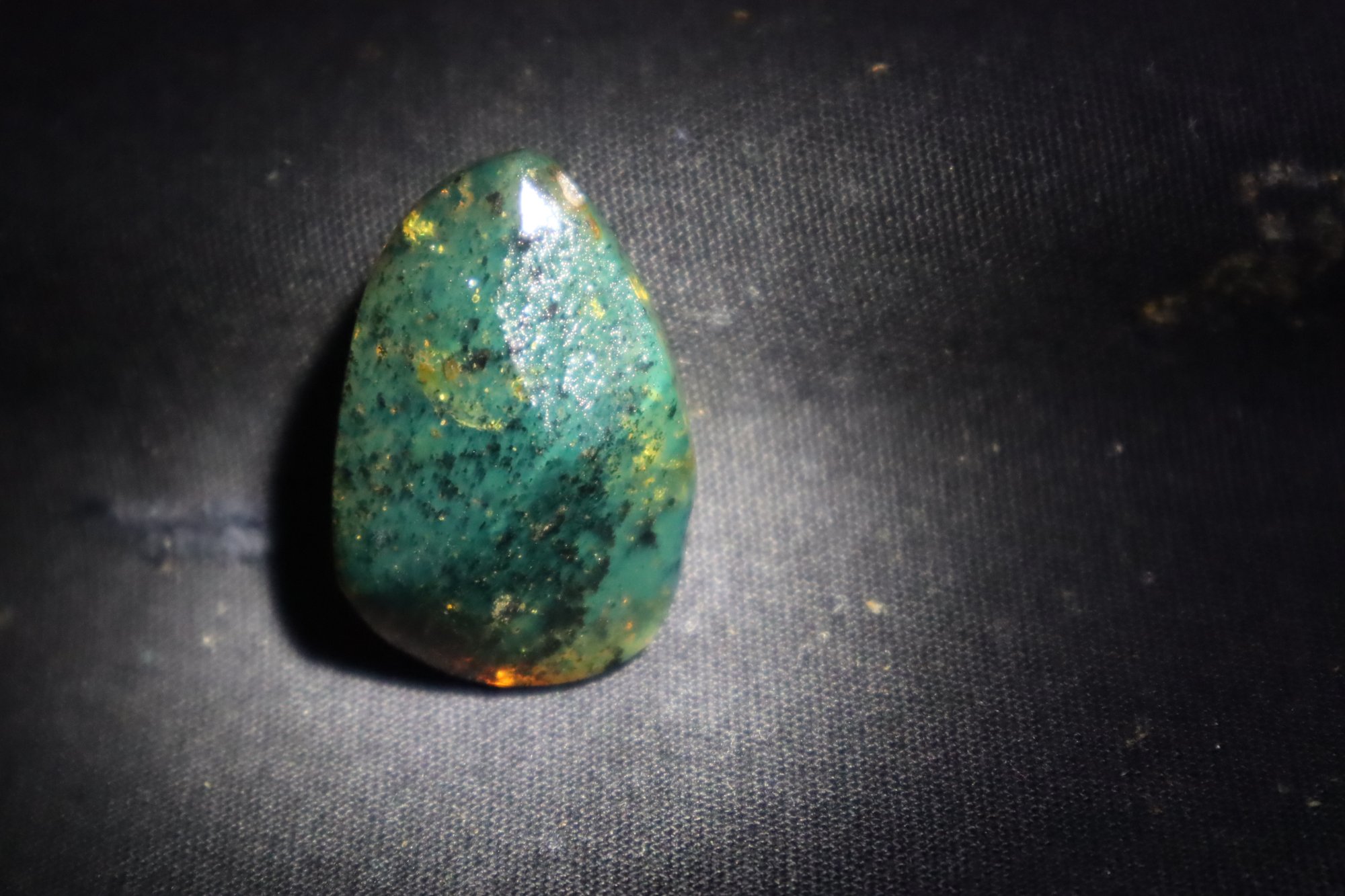 Earth mined cognac green polished Dominican amber 35mm – photo 15