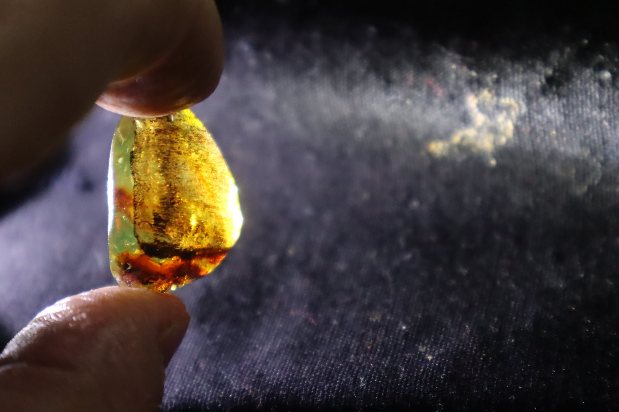 Genuine orange green polished Dominican amber 26mm – photo 12
