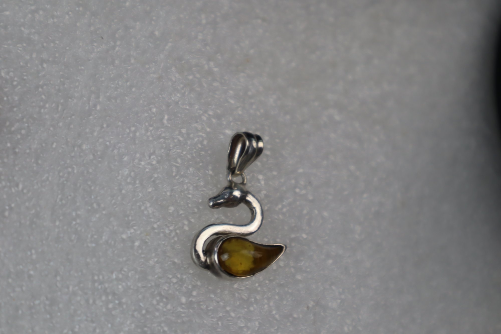 Island crafted yellow orange Dominican amber sterling silver pendant 3.4g – photo 8