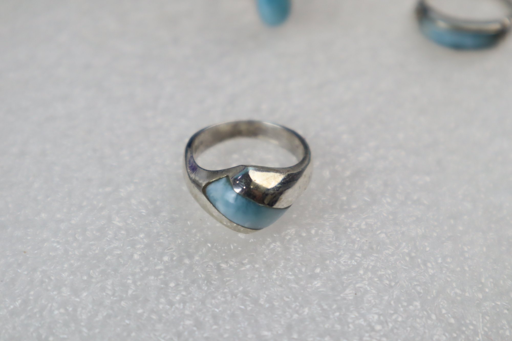Studio made sky blue Dominican Larimar sterling silver ring 6.1g – photo 8
