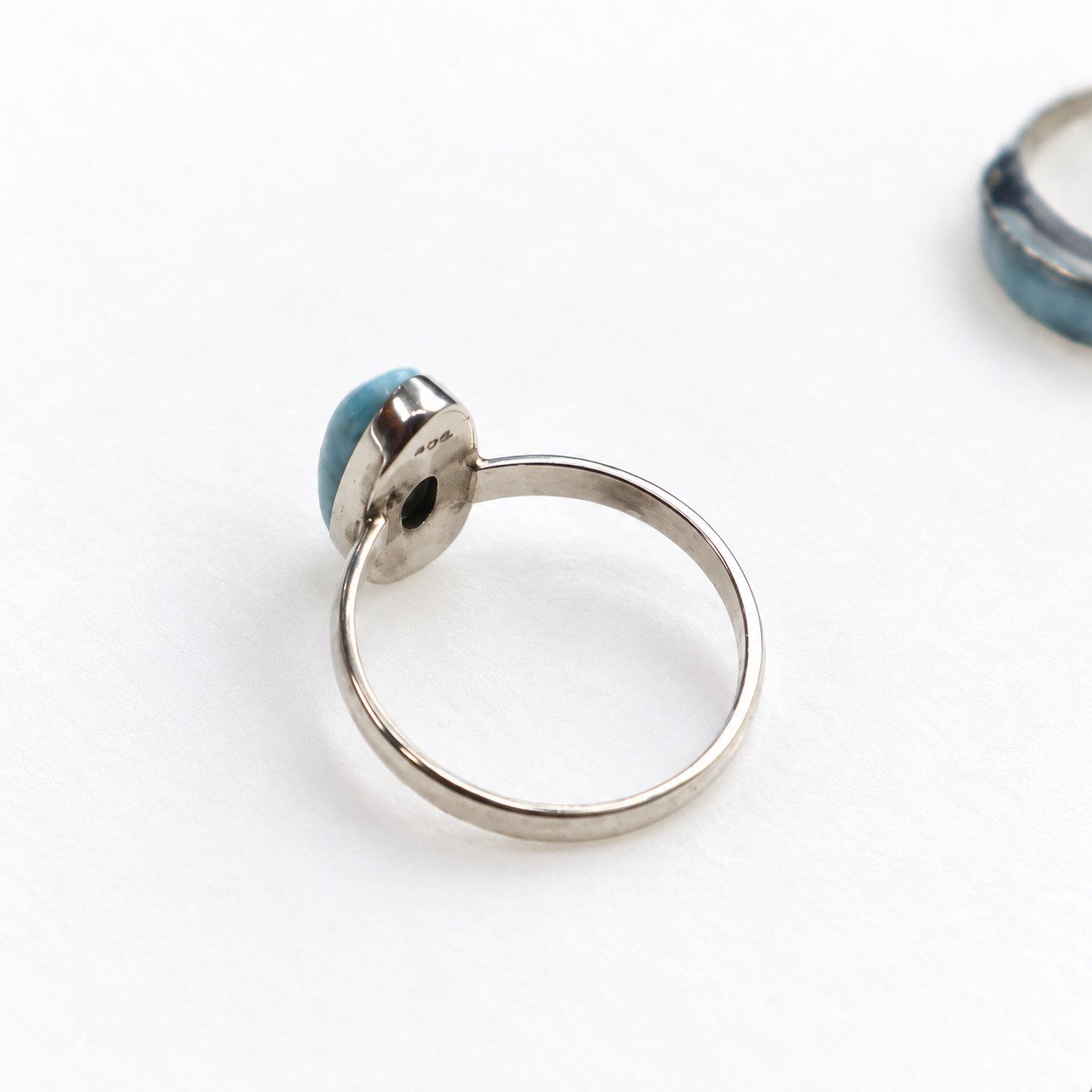 Boutique crafted sky blue Dominican Larimar sterling silver ring 2.4g – photo 6
