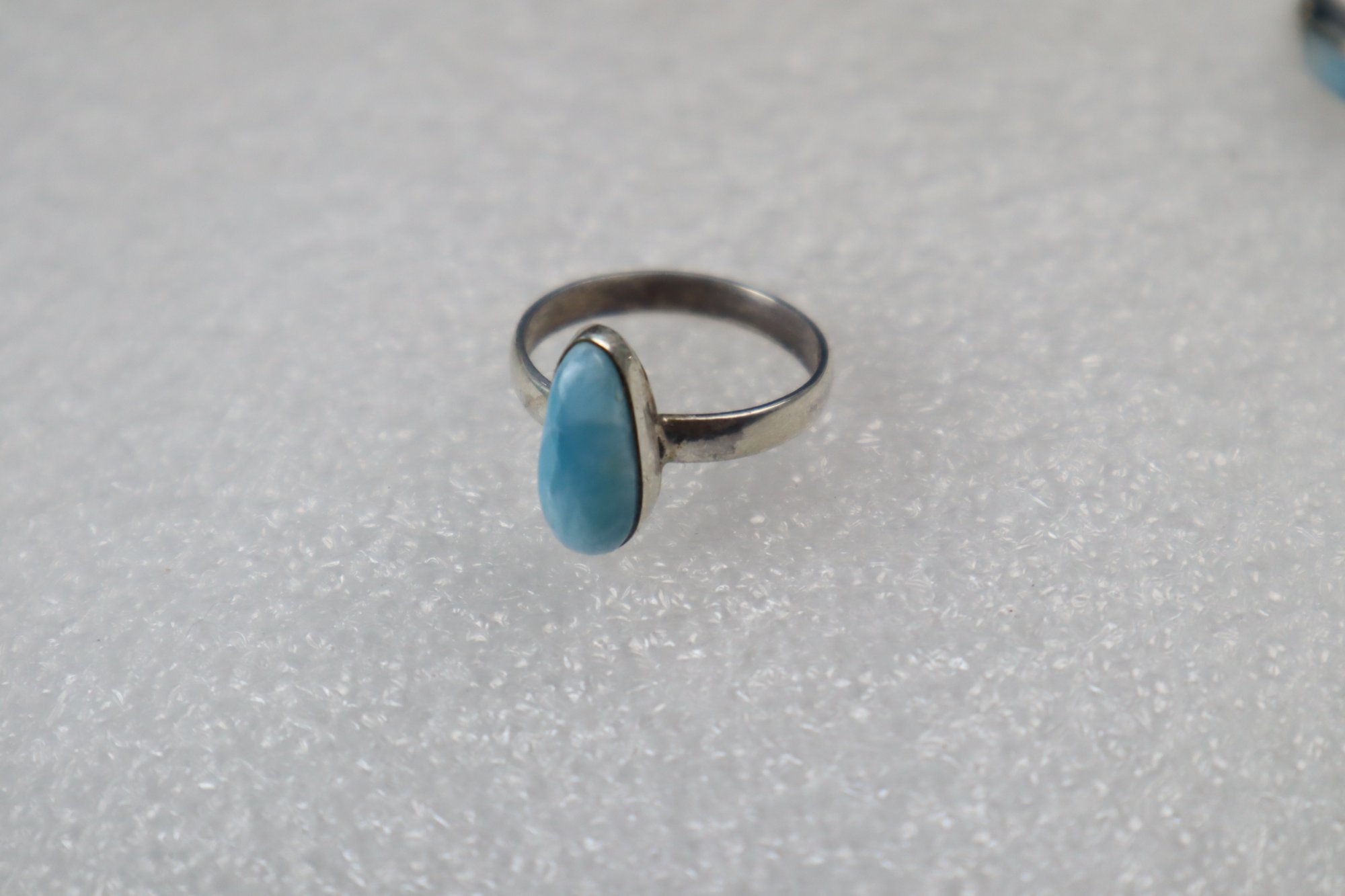 Boutique crafted sky blue Dominican Larimar sterling silver ring 2.4g – photo 12