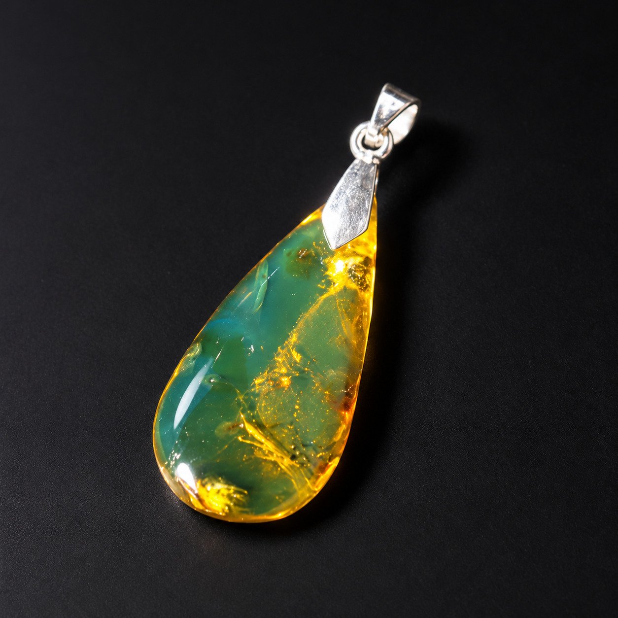 Timeless deep green Dominican amber sterling silver pendant 3.3g – photo 4
