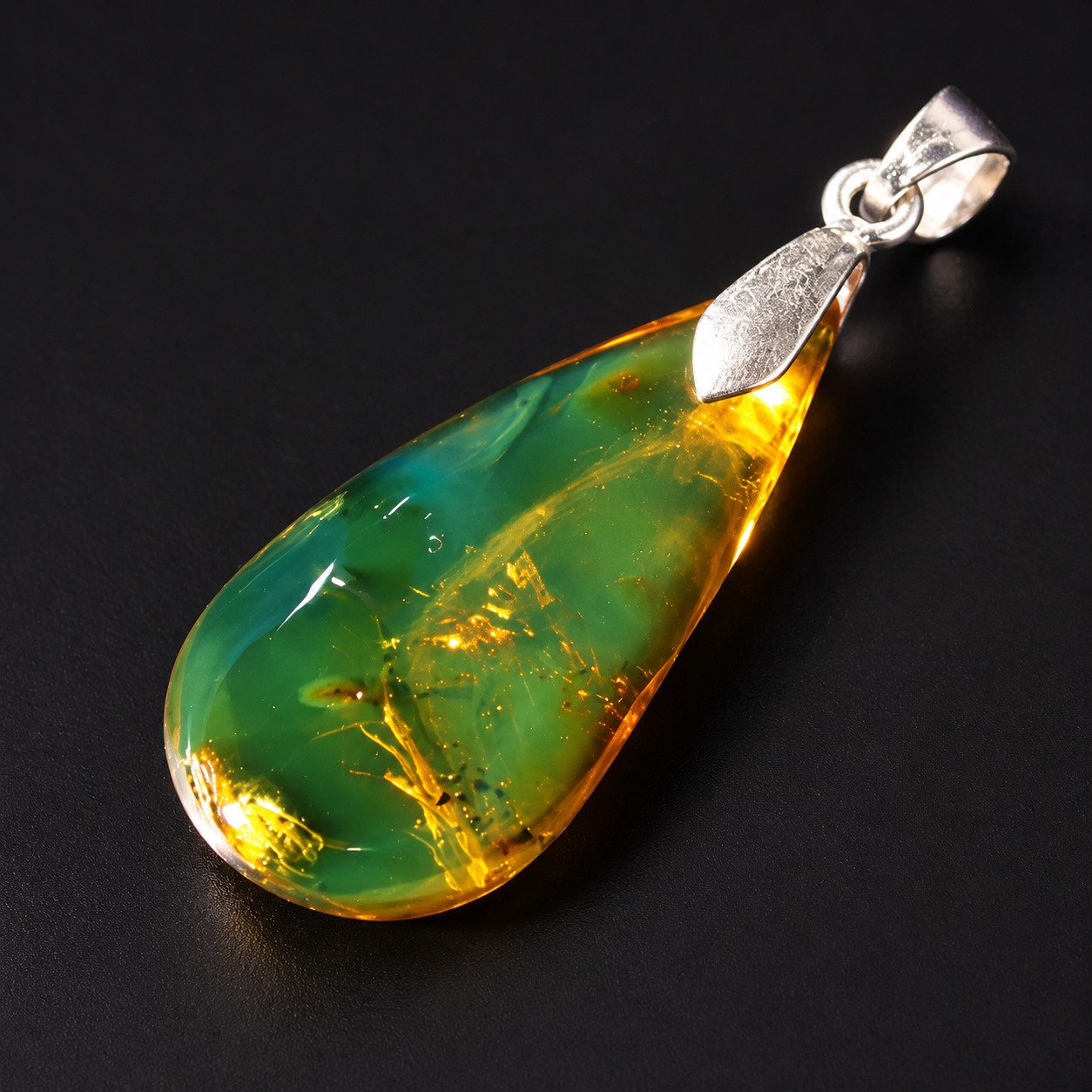 Timeless deep green Dominican amber sterling silver pendant 3.3g – photo 5