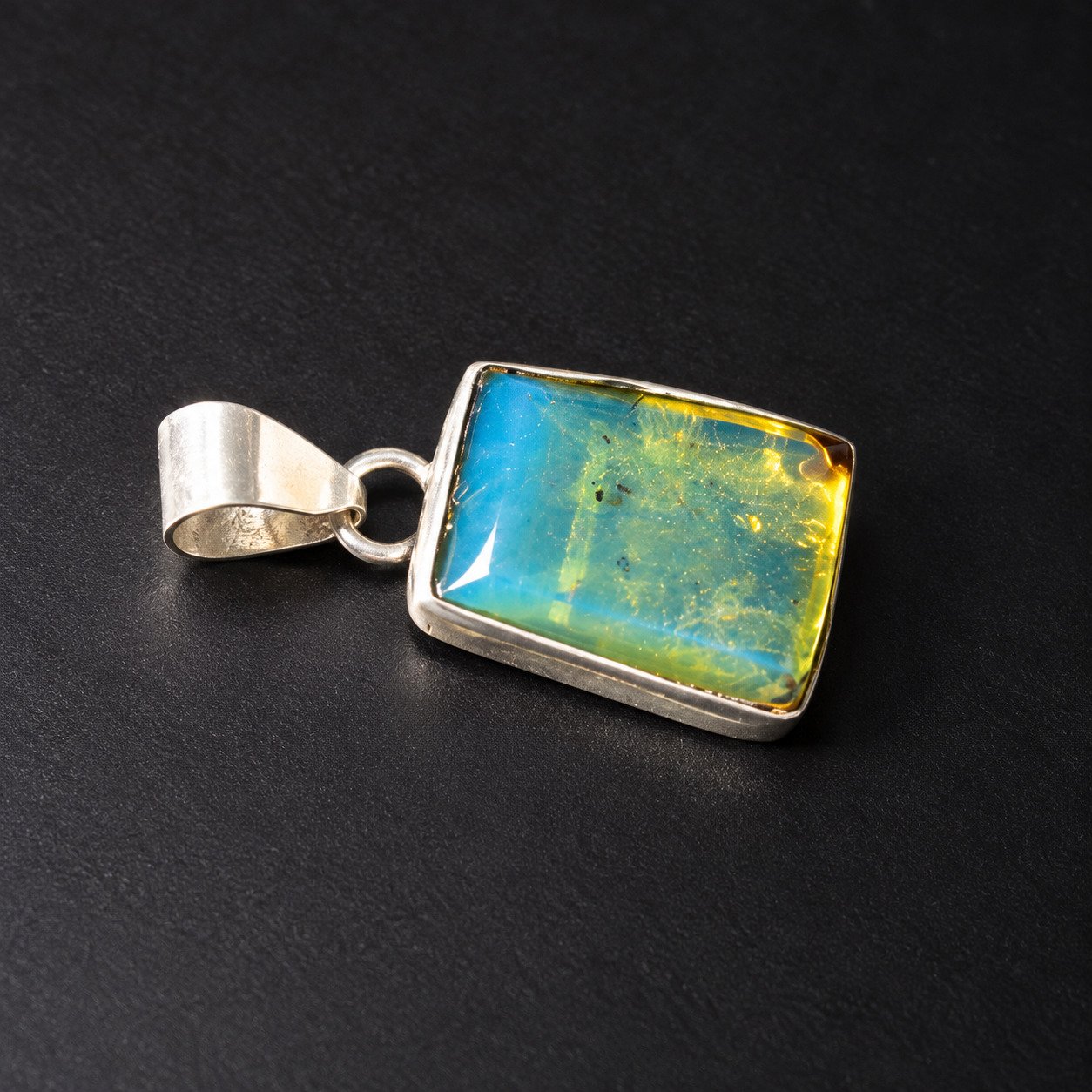 Timeless deep blue Dominican amber sterling silver pendant 2g – photo 6