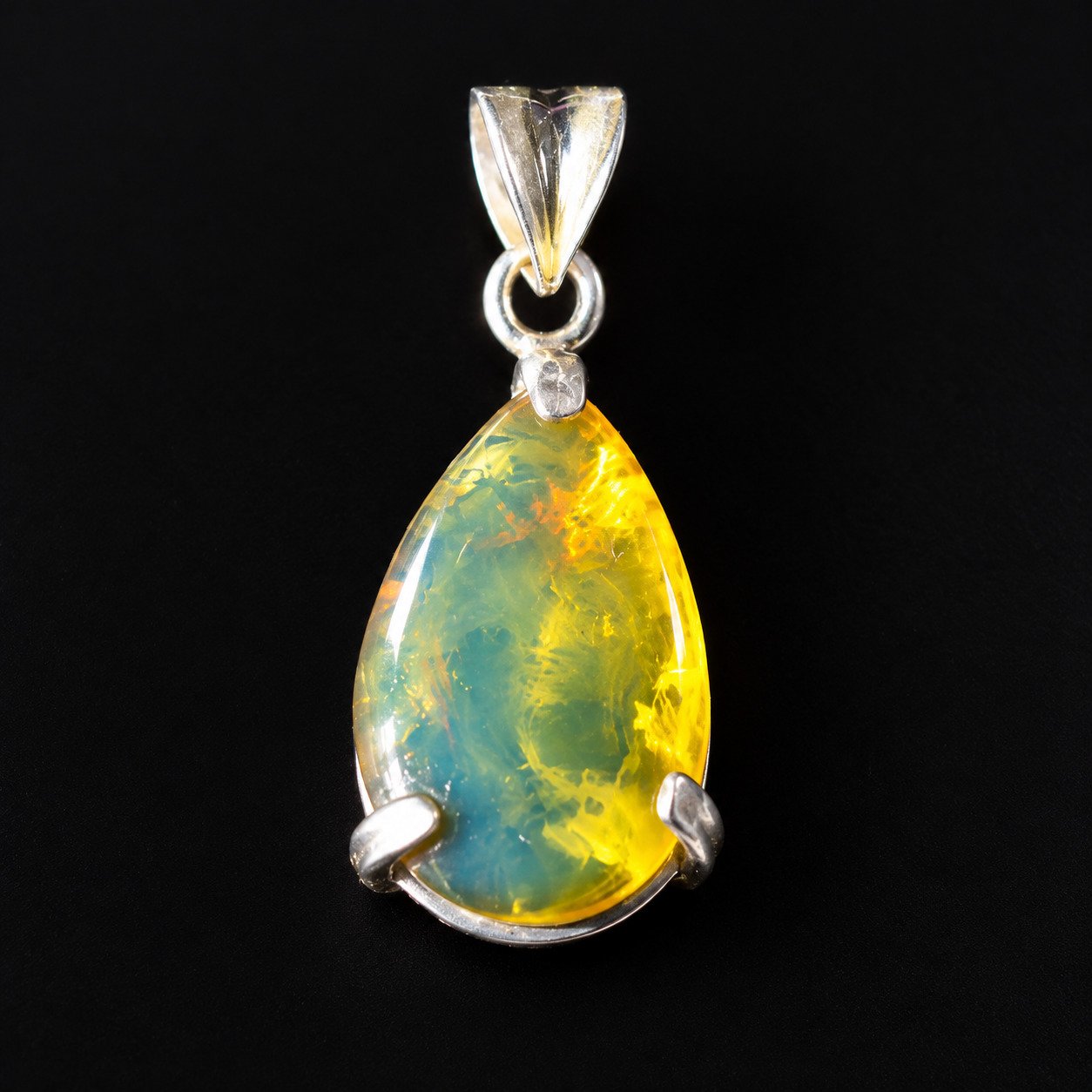 Pure natural yellow blue Dominican amber sterling silver pendant 2.5g