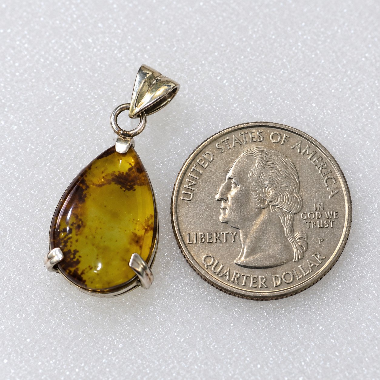 Pure natural yellow blue Dominican amber sterling silver pendant 2.5g – photo 2