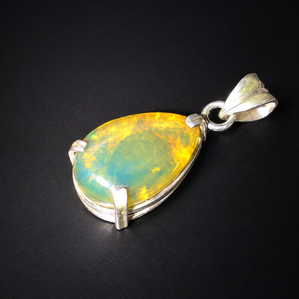 Pure natural yellow blue Dominican amber sterling silver pendant 2.5g – photo 4