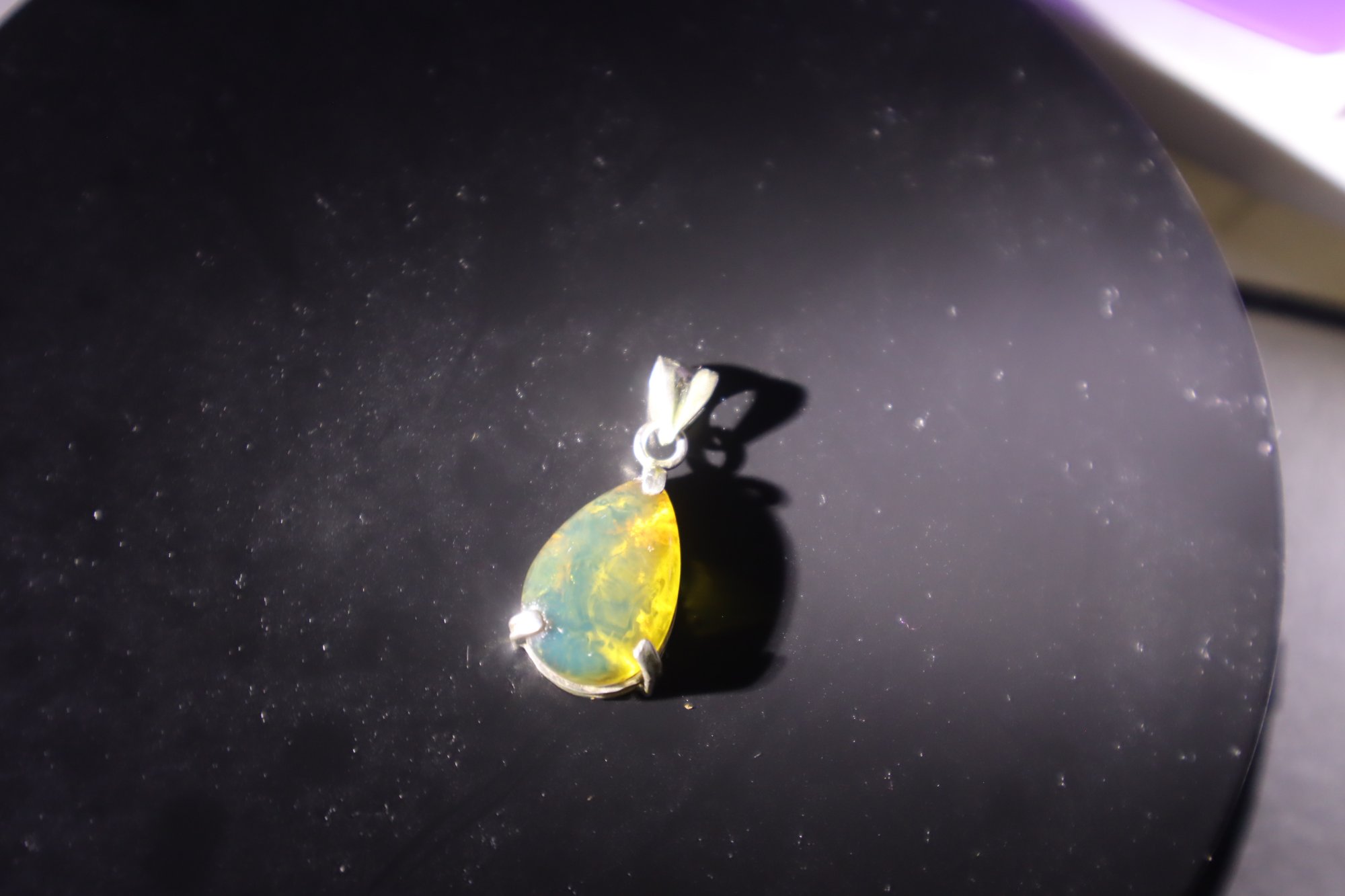 Pure natural yellow blue Dominican amber sterling silver pendant 2.5g – photo 9