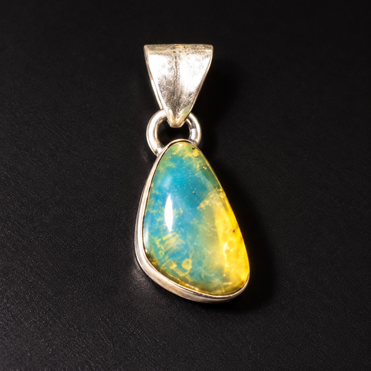 Elegant sky blue Dominican amber sterling silver pendant 1.6g – photo 4