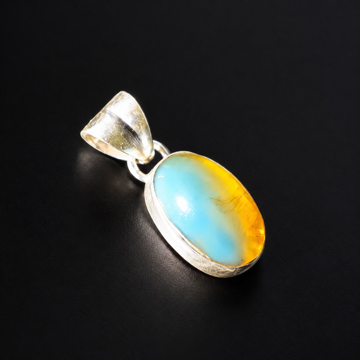 Studio made sky blue Dominican amber sterling silver pendant 1.7g – photo 5