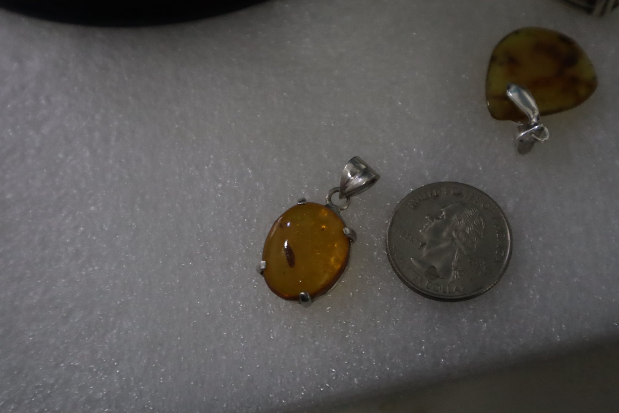 Orange Dominican amber small fly insect sterling silver Pendant 3g – photo 9
