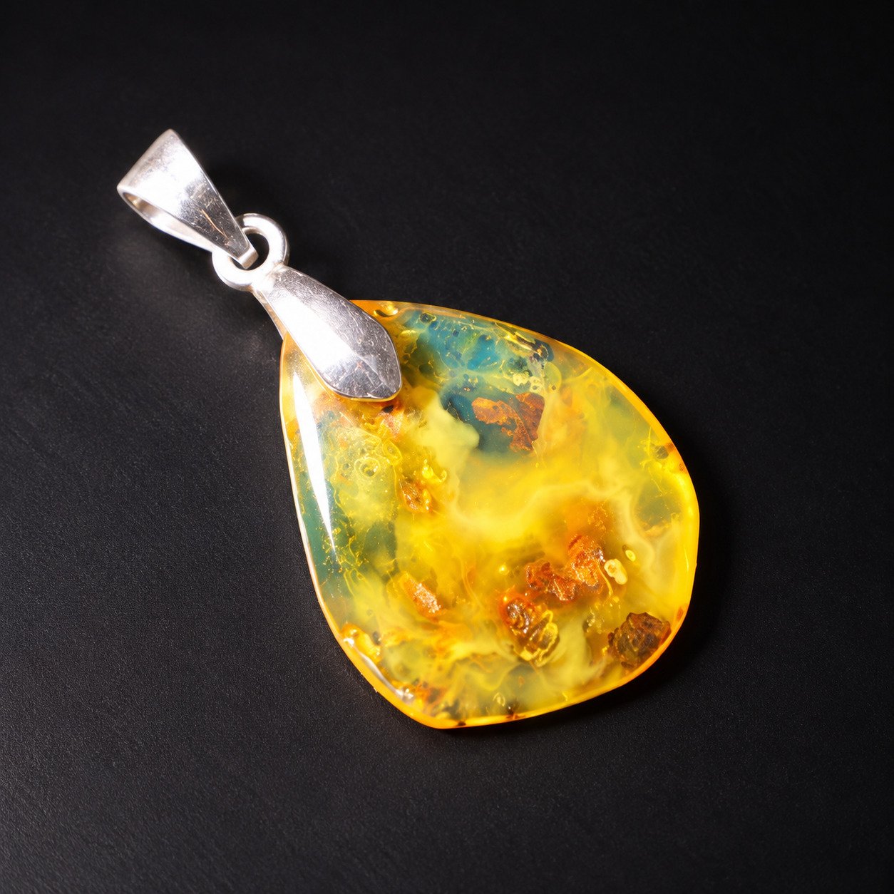 Island crafted yellow blue Dominican amber sterling silver pendant 2.2g – photo 5