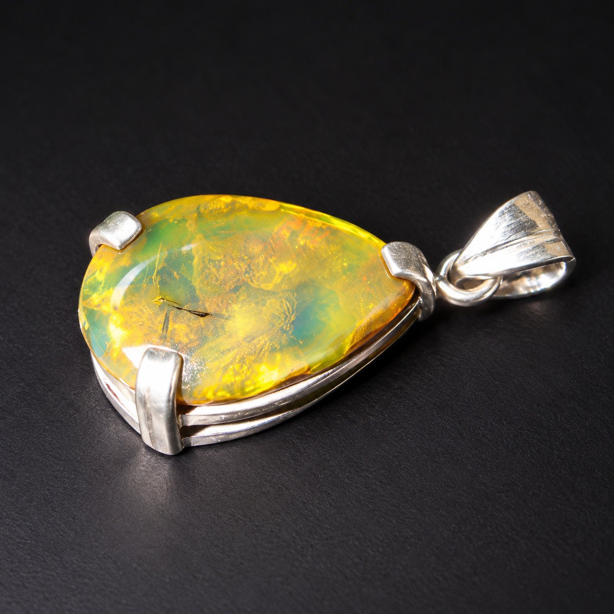 Studio made yellow green blue Dominican amber sterling silver pendant 4.2g – photo 2