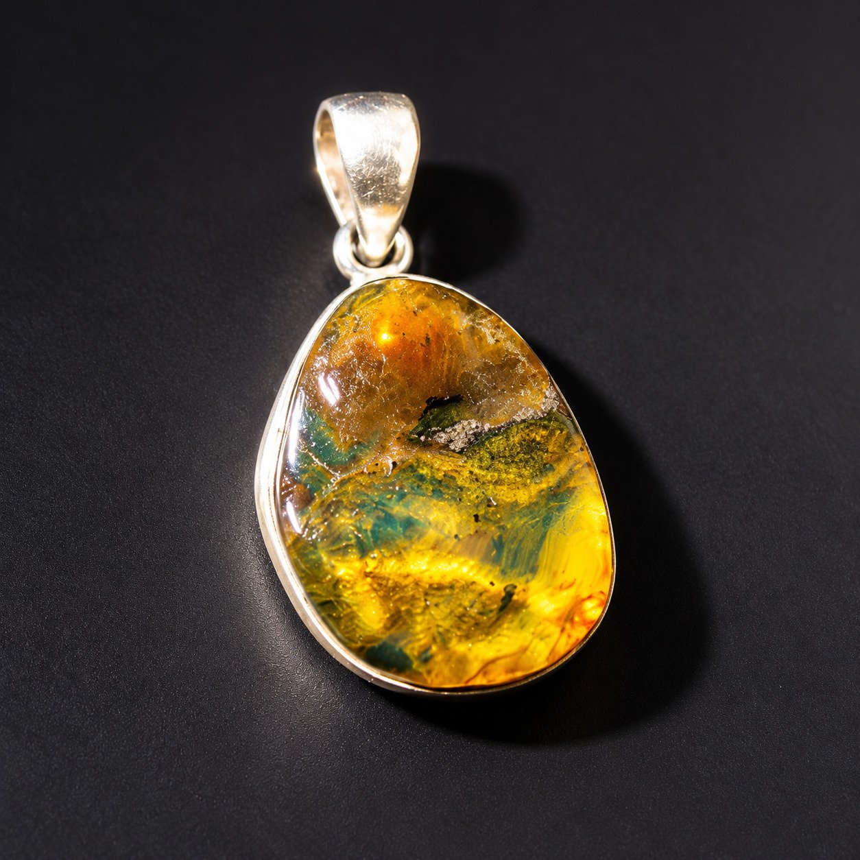 Artisan crafted yellow green brown Dominican amber sterling silver pendant 2.9g – photo 8