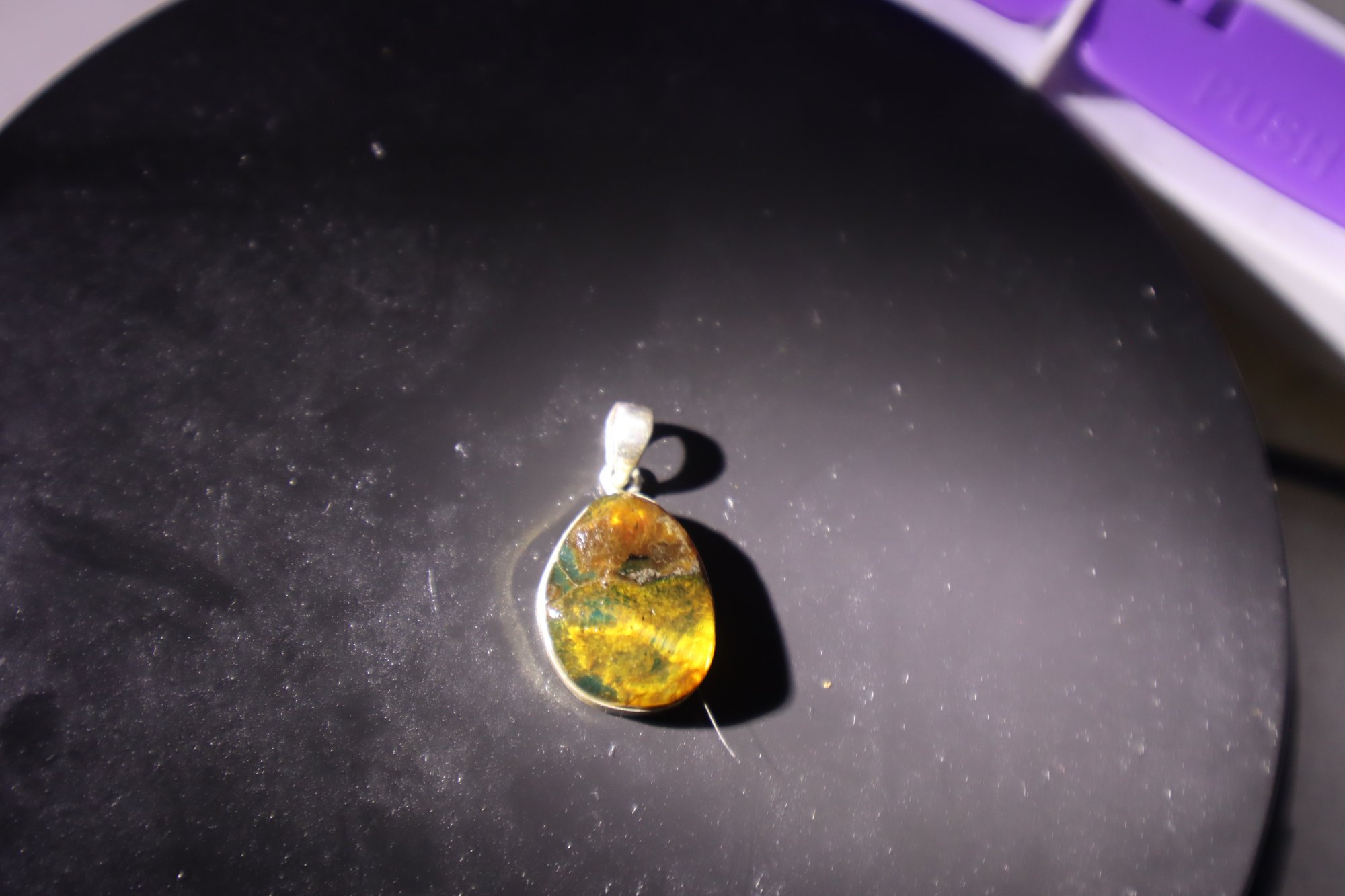 Artisan crafted yellow green brown Dominican amber sterling silver pendant 2.9g – photo 9