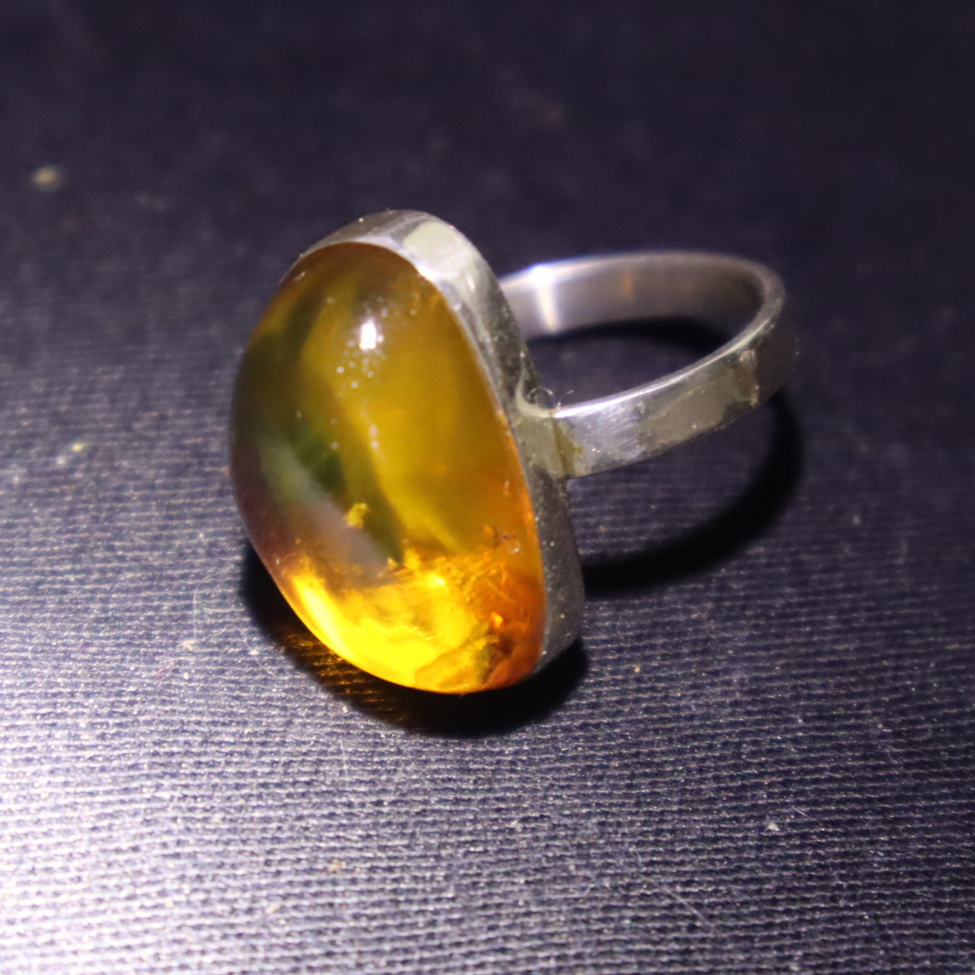 Hand finished orange yellow Dominican amber sterling silver ring 4.4g – photo 3