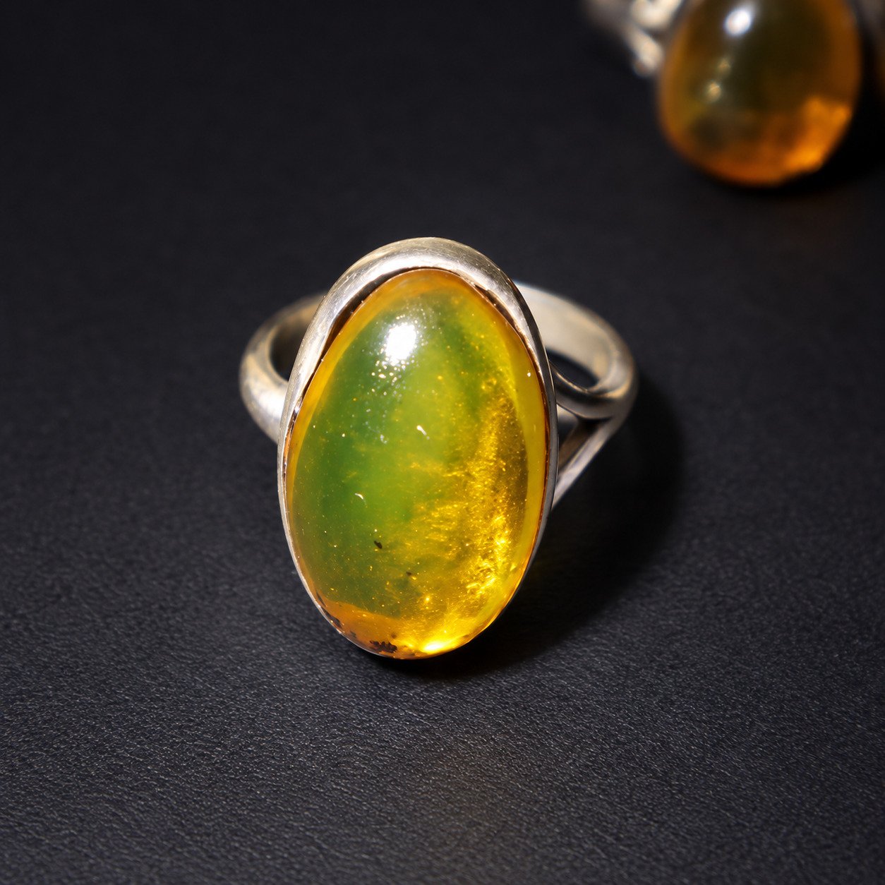 Artisan made orange yellow Dominican amber sterling silver ring Size US 6