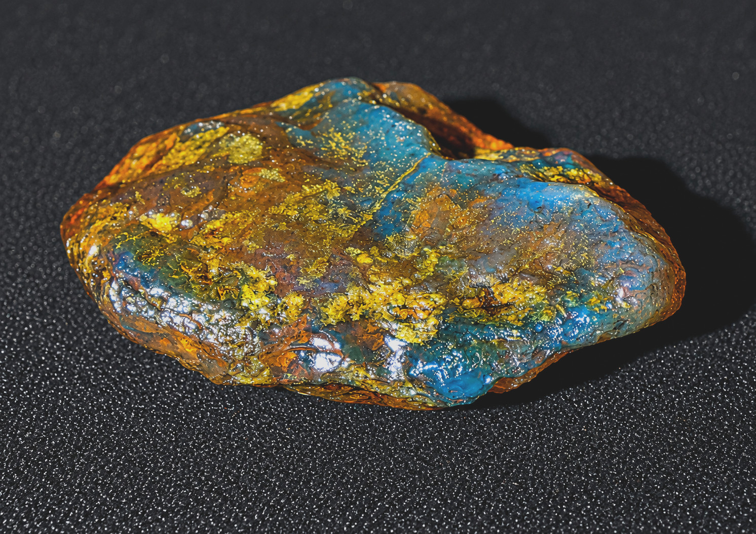Charming Des Natural Dominican Clear Green Blue Amber Rough Specimen 60mm 20.5g